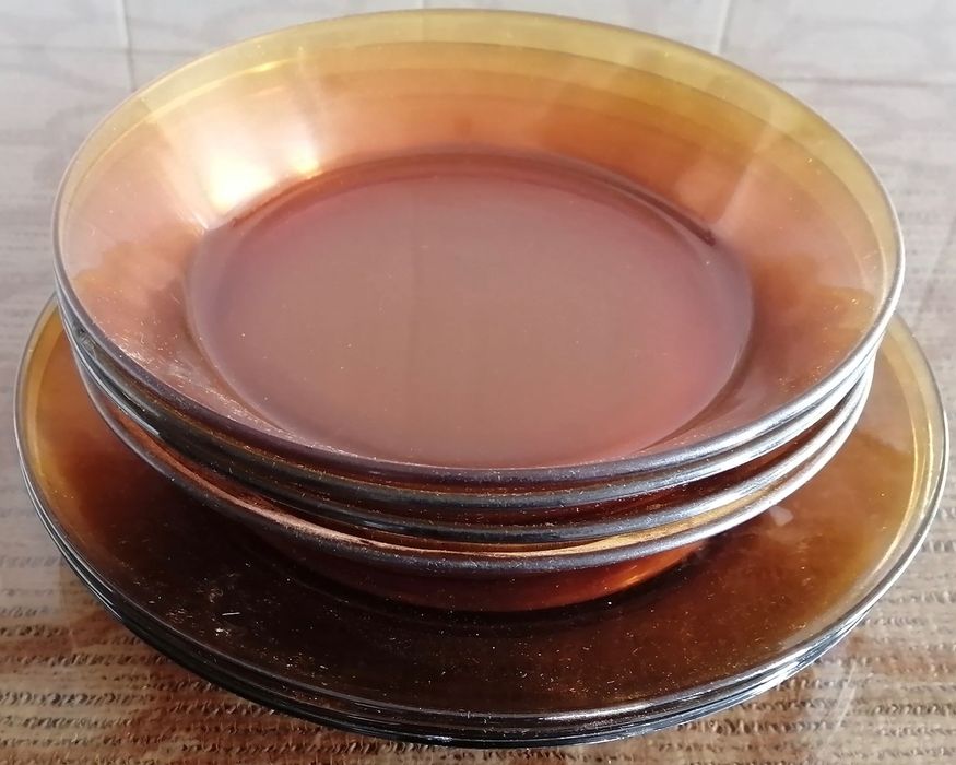 vários conjuntos de pratos ,valor pode ser difente