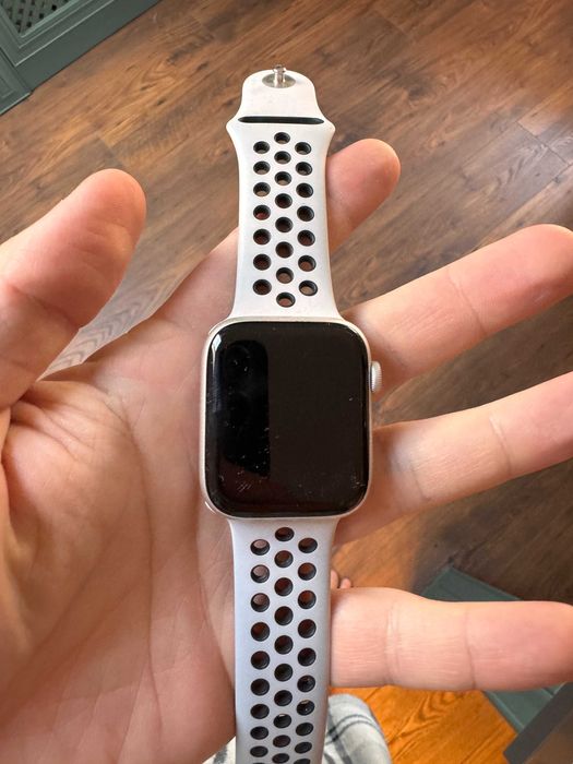 Apple watch se 2020 40 мм