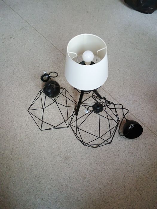 Lampa stołowa+lampy wiszące