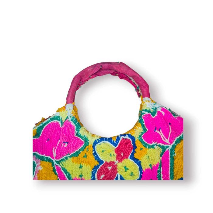 Bolsa Mão Artesanal Boneca Bordada