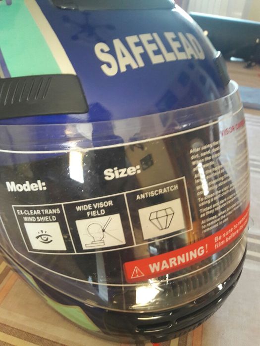 Мотоэкипировка-куртка,шлем,кофр.