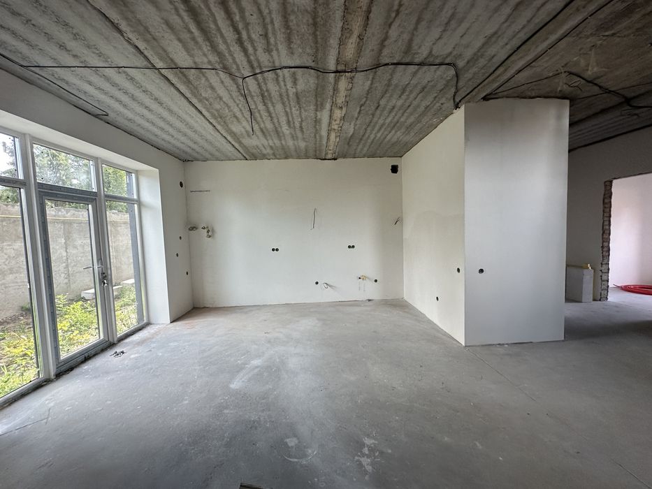 Сучасний Таунхаус в гарному районі 70м2 бруківка