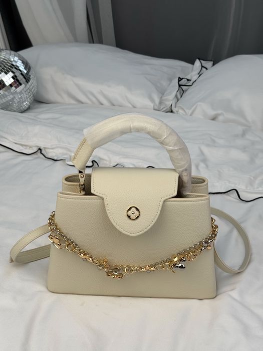 Сумка Louis Vuitton Capucines BB Cream