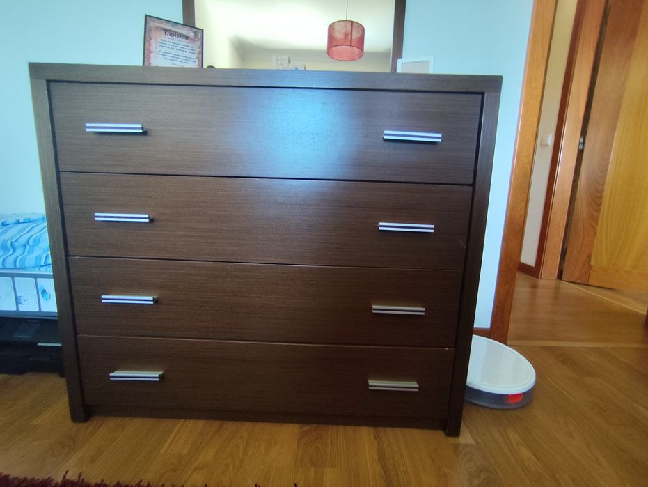 Quarto com cama ferro