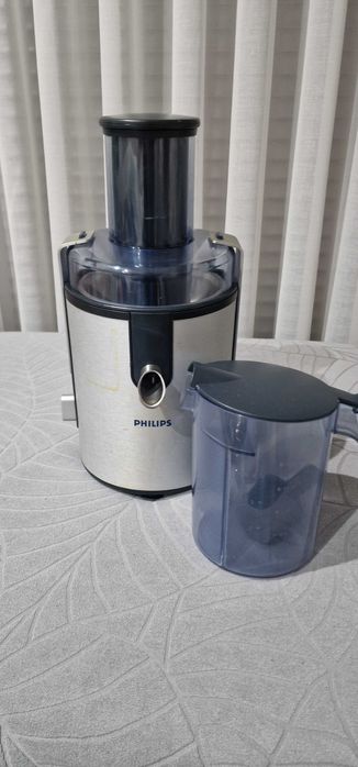 Máquina sumos philips  hr1861