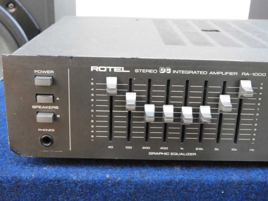 Wzmacniacz Rotel RA -1000 część zestawu audio