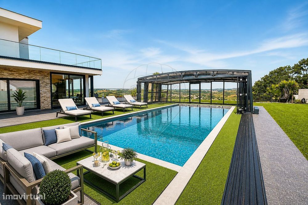 Luxury T4 Villa for Sale