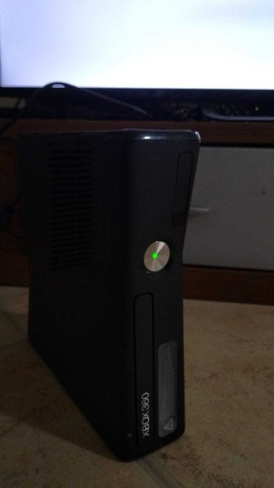Xbox 360 Slim RGH 3 - 500 GB