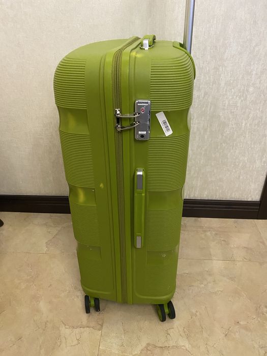 Дорожный чемодан Kono Luggage