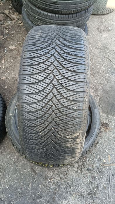 225.35.19 goodride all season Elite 882 xl
