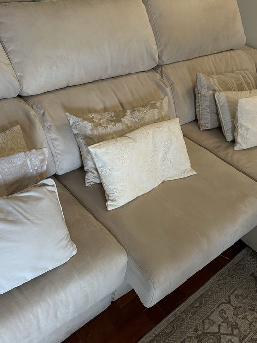 Sofá com chaiselongue