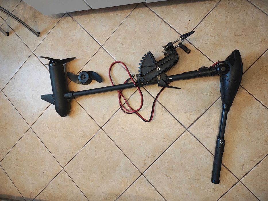 Silnik elektryczny do łodzi Haswing Cayman 40 lbs / 12V – trolling motor