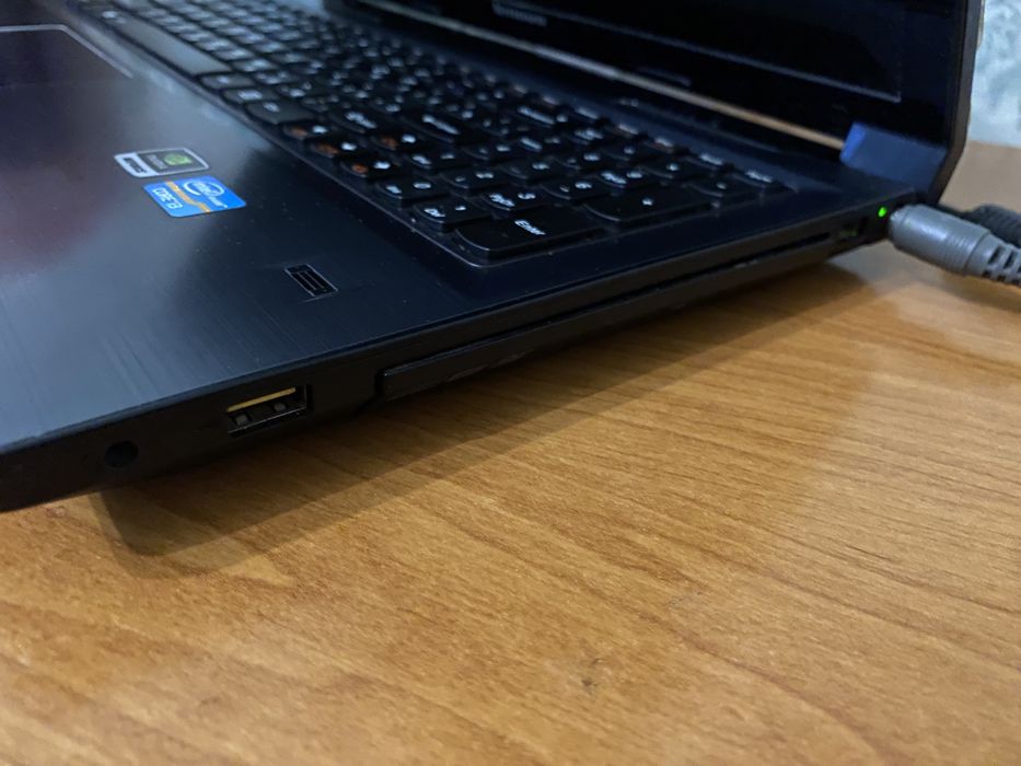 Ноутбук Lenovo V580
