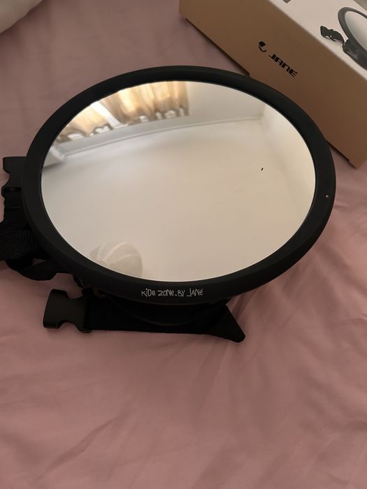 Espelho de vigilância para o assento traseiro