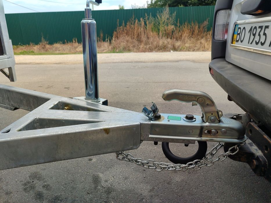 Прицеп двохосний до легкового автомобіля