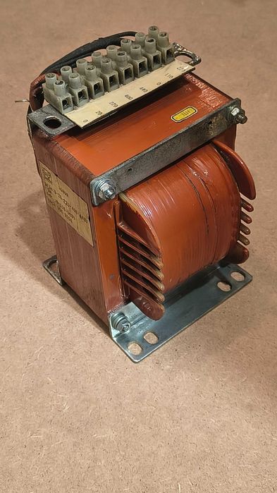 Transformator 660 VA odczepy na napięcia 0 - 20 - 220 - 400 - 440V