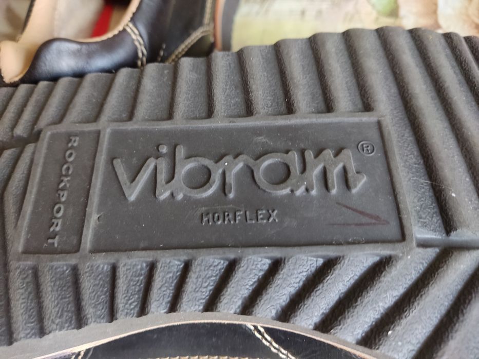 Мужские кожаные туфли.