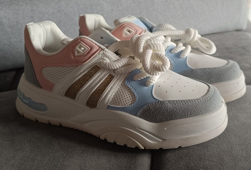 Biało-Niebieskie Sneakersy na Grubej Podeszwie z Brokatem Lenema