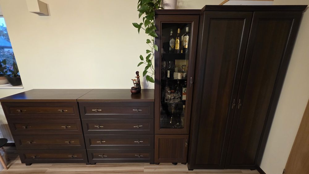 Zestaw mebli Bodzio meblościanka komoda barek szafa ława