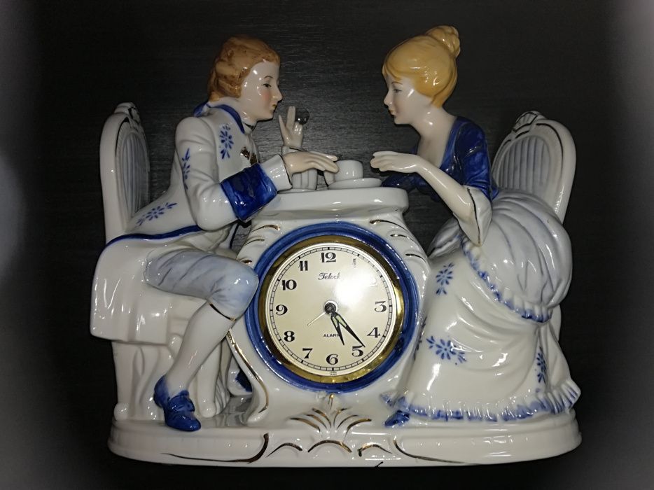 Figuras porcelana com Relogio alarme Telock