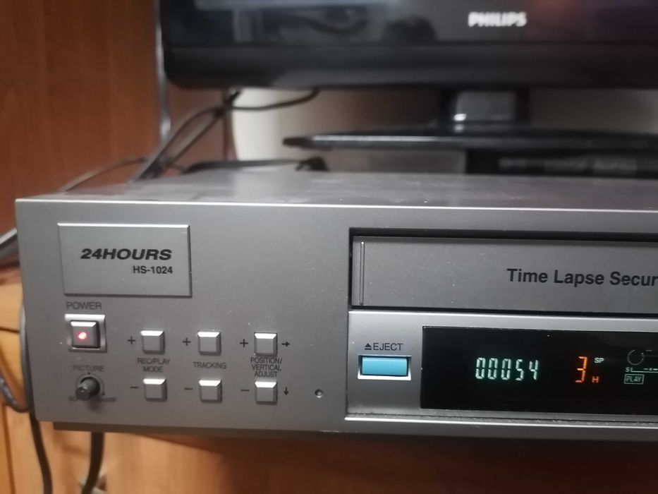 Magnetowid VHS Mitsubishi HS1024EE