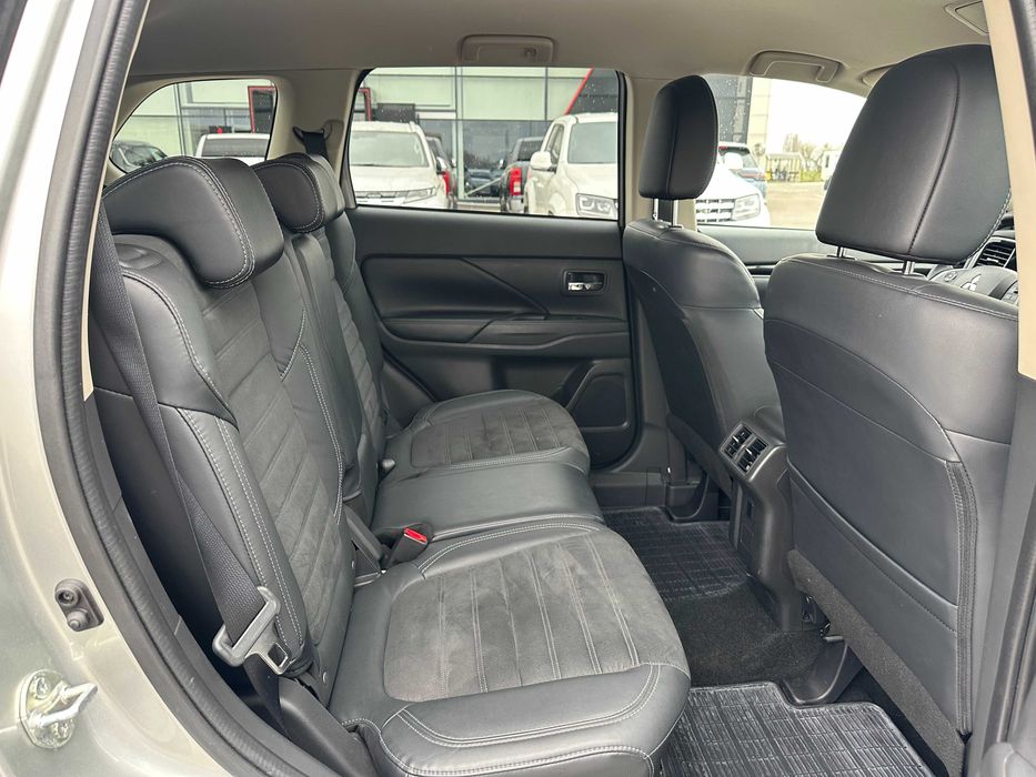 Mitsubishi Outlander Instyle 2022