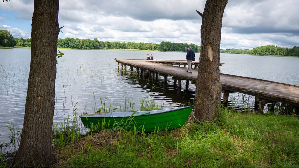 Domek nad jeziorem - Stodoła nad Dadajem - Łódka i drewno w cenie