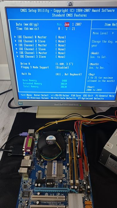 Материнская плата+процессор+озу+радиатор 775!