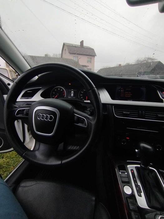 Ауді Audi В8 універсал бензин