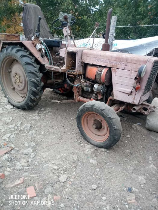 Продам трактор т25