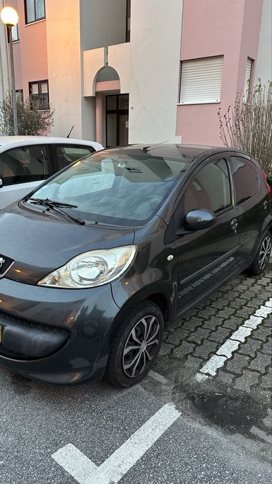 Peugeot 107 - 2006 | Gasolina | Económico e Fiável