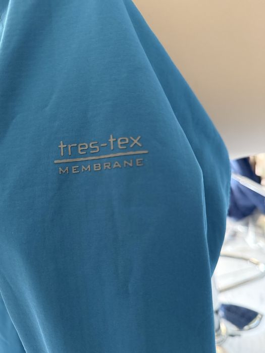 Продам куртку Trespass