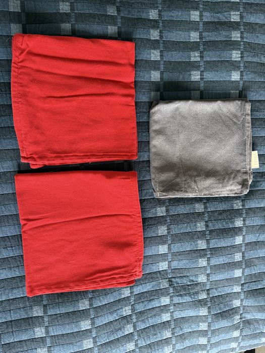 2x czerwona poszewka na poduszke Gurli Ikea 50x50cm
