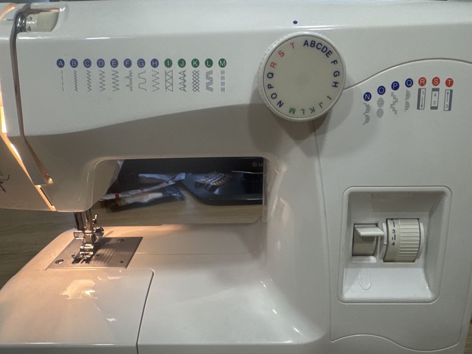 Швейная машинка AEG 11220