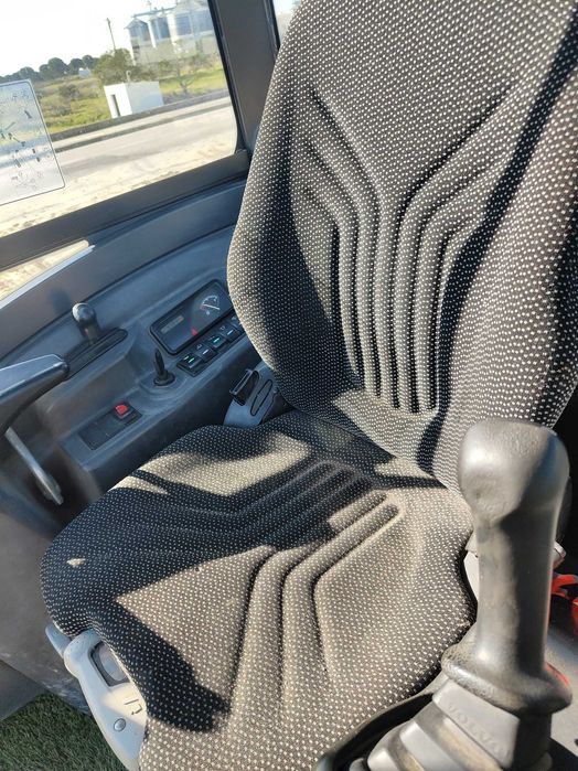 Mini escavadora Volvo ecr 25 D