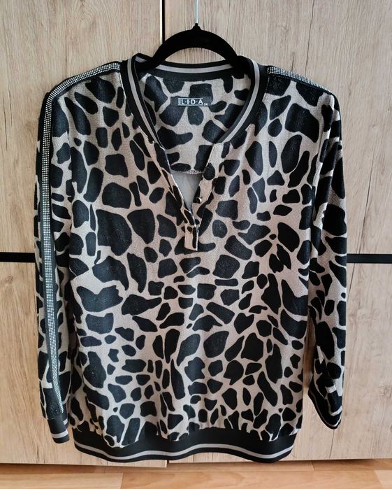 Стильна жіноча кофта бренду LIDA з принтом під жирафа, розмір 52-54