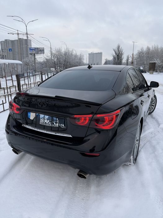 Продаю Инфинити Q50