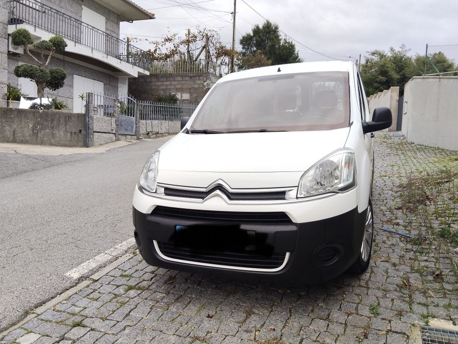 Citroën Berlingo de 2013 com 237mil km de três lugares 1.6 HDI