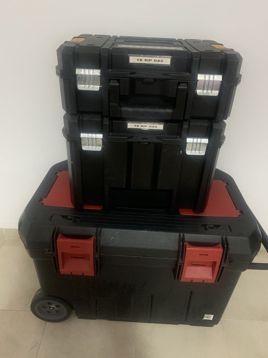 Robô de limpeza profissional KeelCrab para manutenção de iates e barco