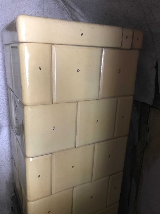 Kafle z rozebranego pieca kaflowego - kafle piecowe