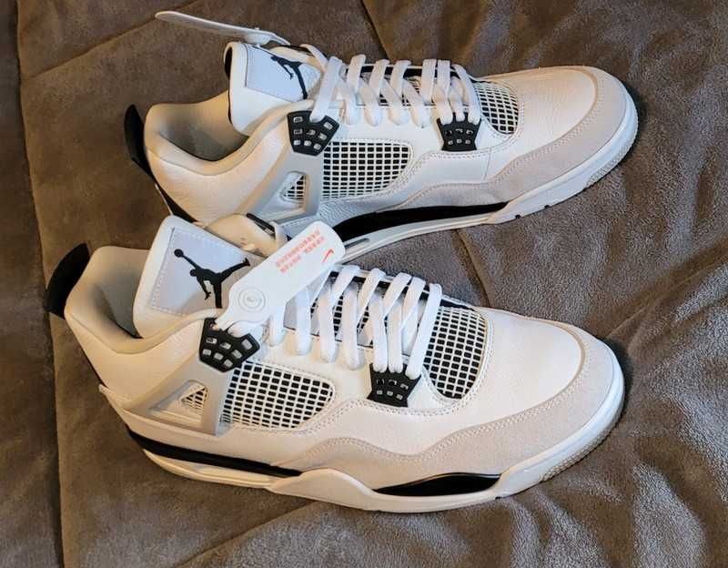 Jordan 4 Retro Military Black r.44