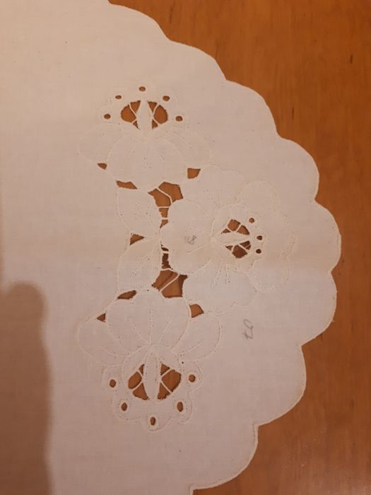 Serwetki na stół lub ławę wielkość 68×38cm