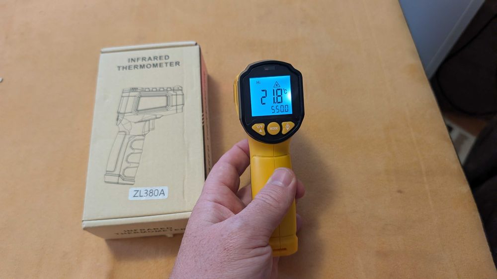 Infrared Termometr Nowy termometr bezdotykowy pirometr laserowy ZL380A