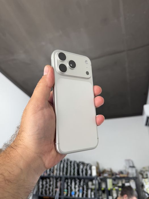 Apple Iphone 17 Pro Max 256 gb як новий айфон Про Макс