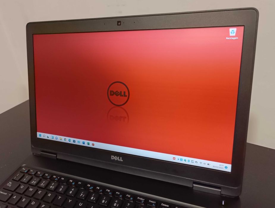 Dell Latitude 5580/Ecrã 15.6FHD/i5 7ªger/12GB RAM/SSD NVME/Thunderbolt