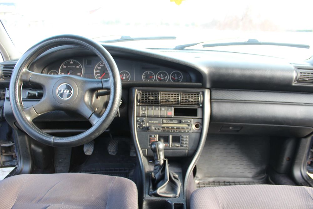 Audi 100 1993 ідеальний стан,газ бензин