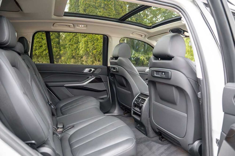 BMW X7      2021