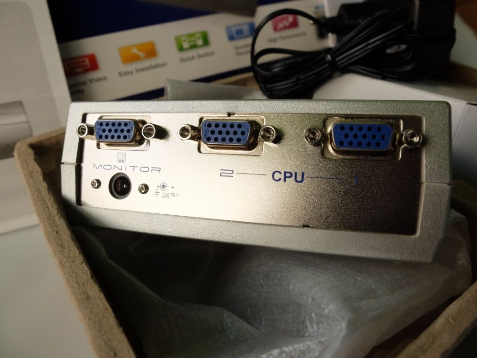 Van Cryst video switch 2/4 port video
