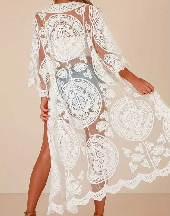 Narzutka na strój kąpielowy koronkowa boho