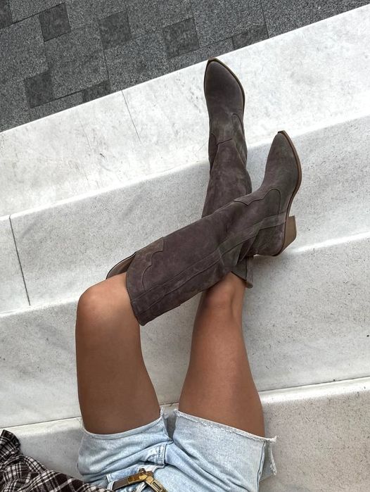 Козаки в великій палітрі кольорів, зима та демі